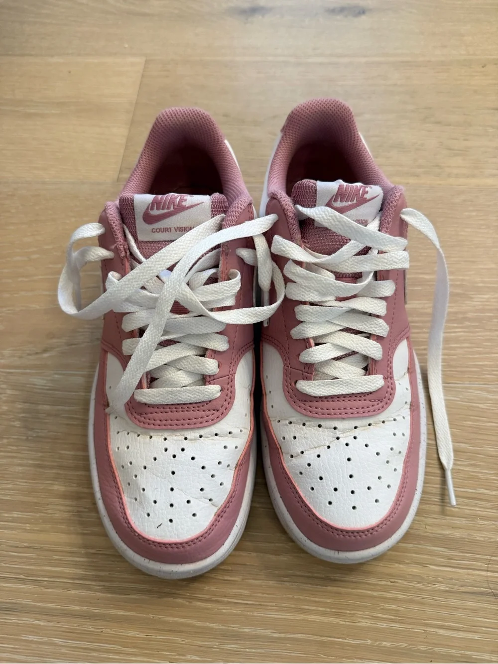 Nike Low-Top Sneakers in Pink and White